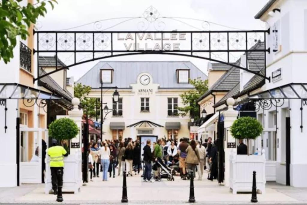 Disneyland - Paris 20 Min - Parking - 7 Personnes Apartment *